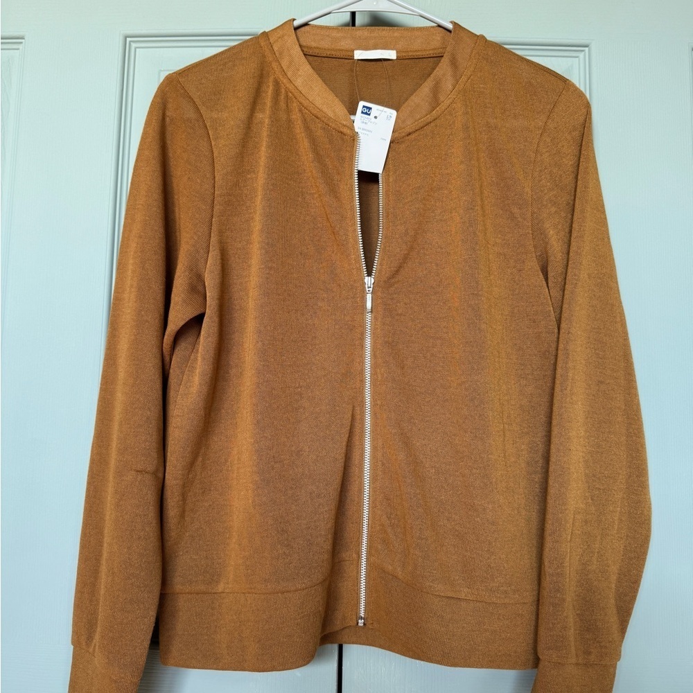 NWT Gu Sheer Zip Up